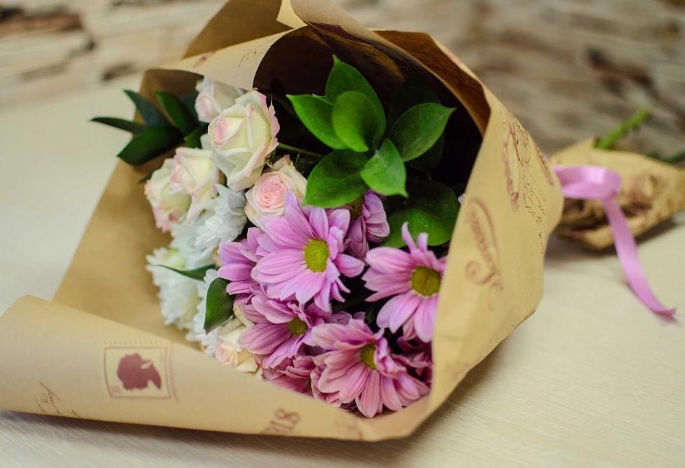 Букет цветов из: Розы и Хризантемы в Северном Белгородской области