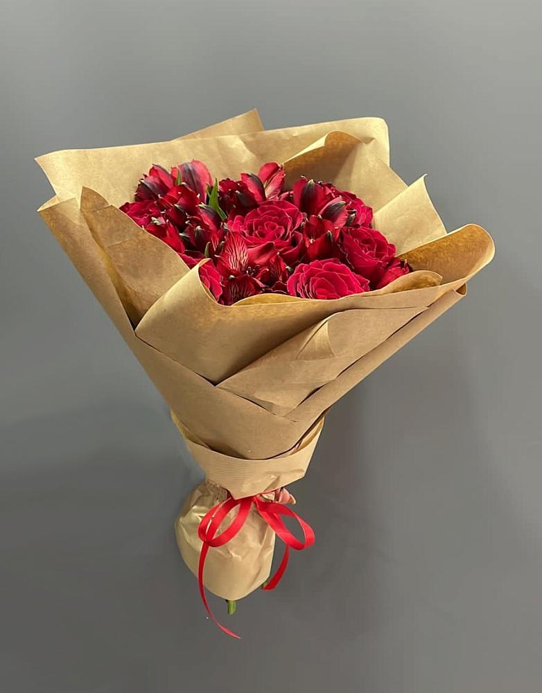 Букет цветов из: Альстромерии и Розы в Северном Белгородской области