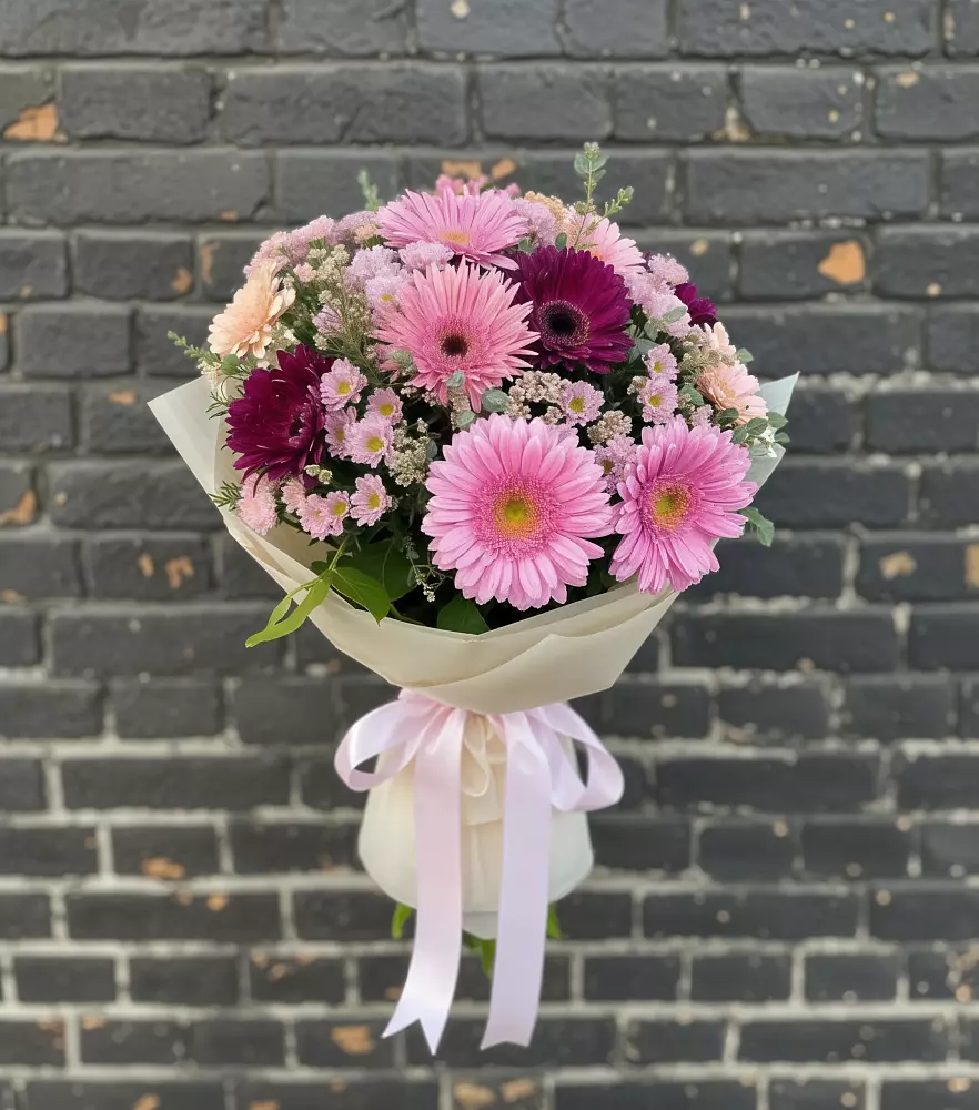 Букет цветов из: Герберы и Хризантемы в Северном Белгородской области