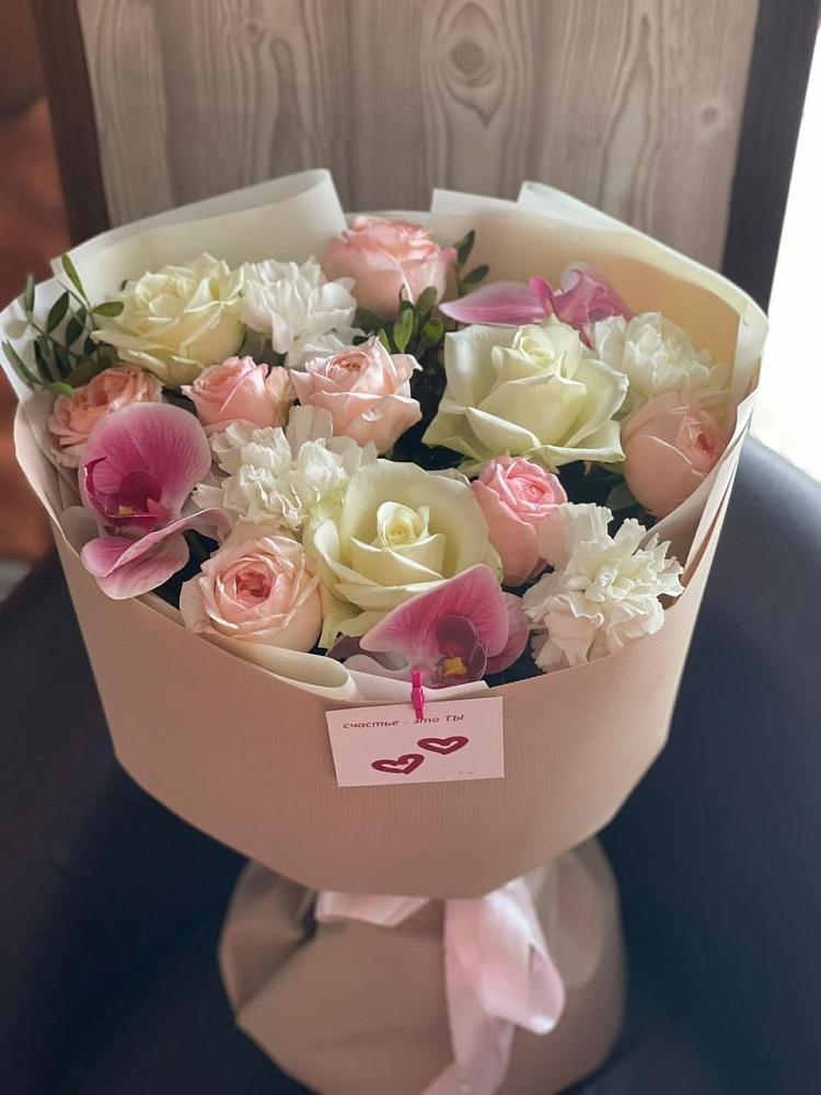 Букет цветов из: Орхидеи, Розы и Гвоздики в Северном Белгородской области