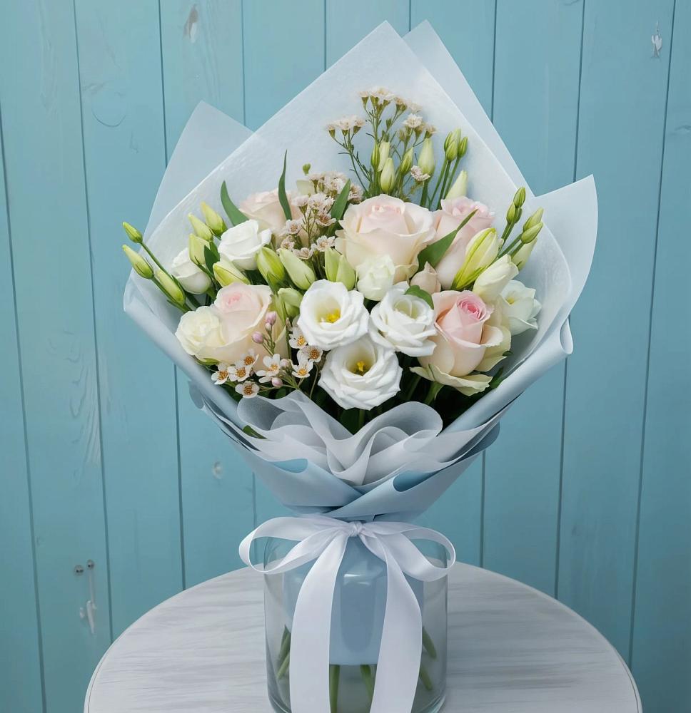 Букет цветов из: Розы и Лизиантусы в Северном Белгородской области