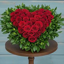 Цветочная композиция из Розы в виде сердца в Северном Белгородской области