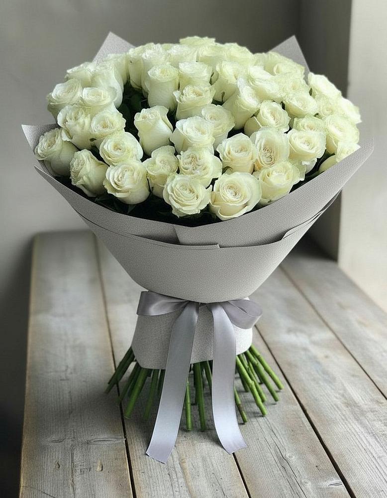 Букет 35 Белых роз в Северном Белгородской области