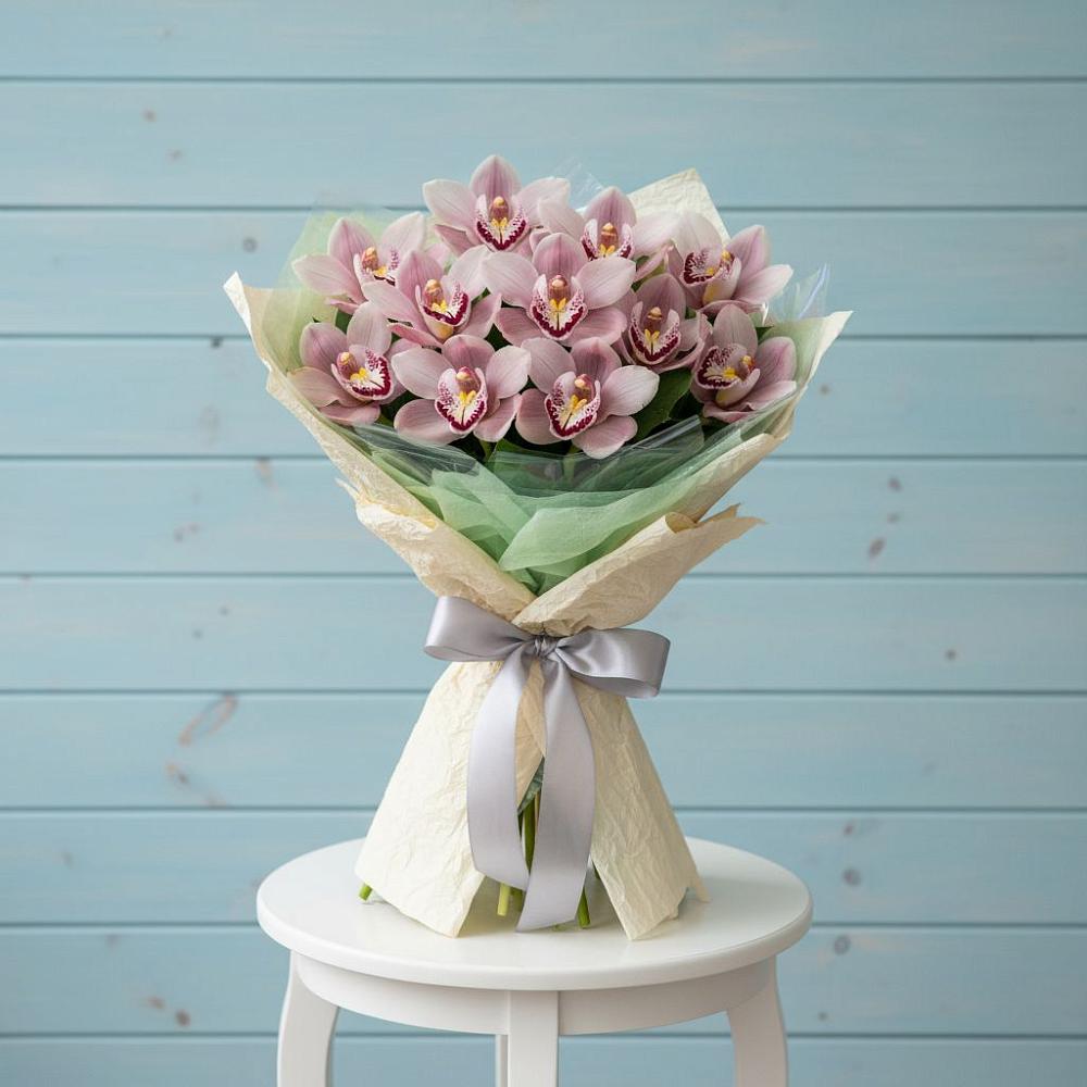 Букет цветов из: Орхидеи и Розы в Северном Белгородской области