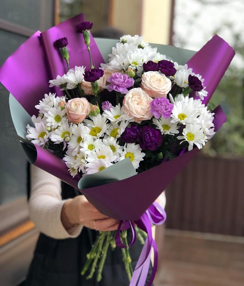 Букет цветов из: Хризантемы, Гвоздики и Розы в Северном Белгородской области