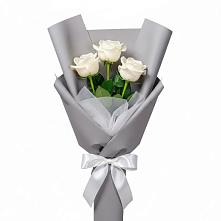 Букет 3 белые розы в Северном Белгородской области