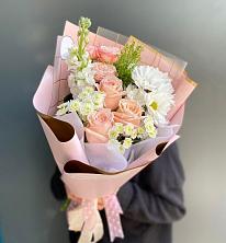 Букет цветов из:  Хризантемы и Розы в Северном Белгородской области