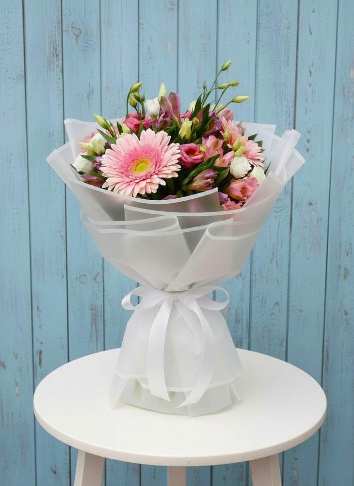 Букет цветов из: Герберы, Альстромерии и Лизиантусы в Северном Белгородской области