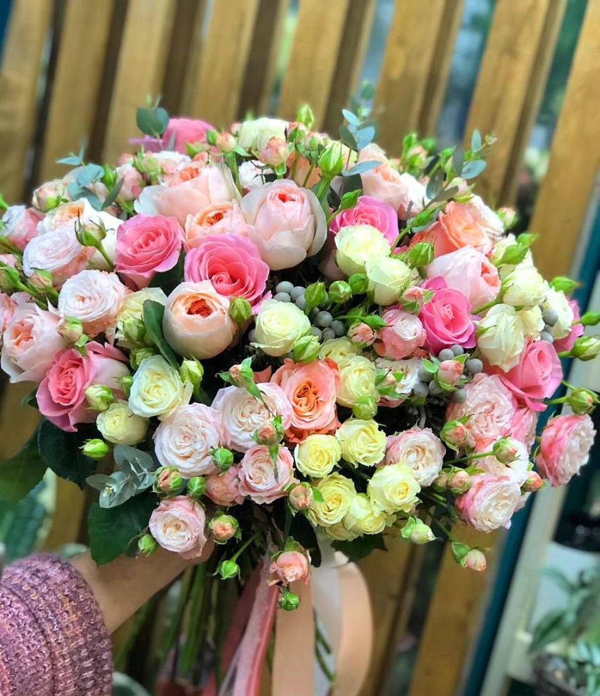 Букет цветов из: Розы в Северном Белгородской области