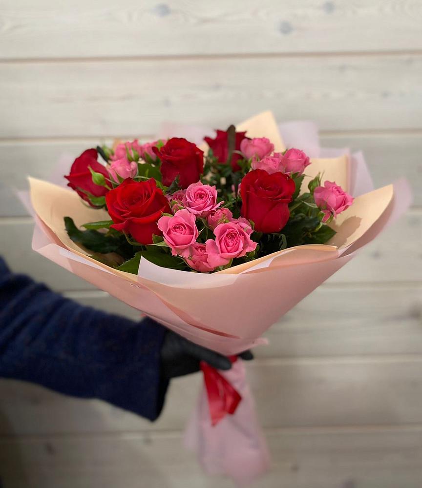 Букет цветов из: Розы в Северном Белгородской области