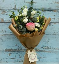 Букет цветов из:  Розы и Лизиантусы в Северном Белгородской области