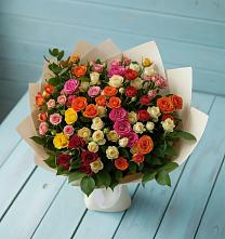 Букет Микс из разноцветных кустовых роз в Северном Белгородской области