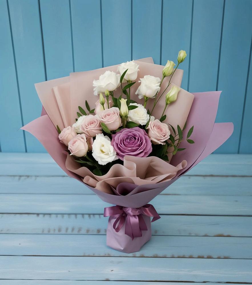 Букет цветов из: Розы и Лизиантусы в Северном Белгородской области